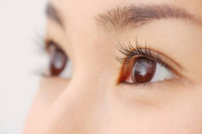 目の下のたるみに効く化粧品8選 3つの原因と改善方法 アンチエイジングの神様